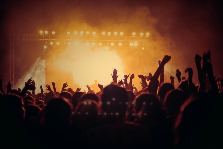 Discover Top Country Concerts Near Me in English: Unforgettable Live Performances