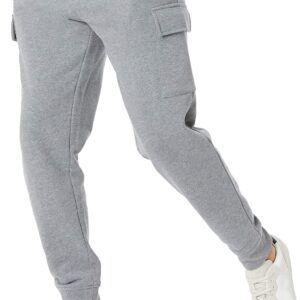 Amazon Essentials Men's Cargo Fleece Jogger Sweatpant with Relaxed Fit